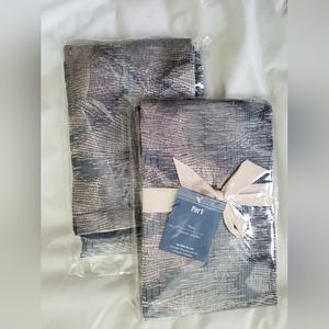 NWT Set of Pier 1 Import Standard Sham Couvre-Oreiller